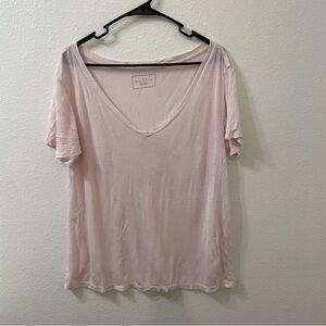 Nollie v neck shirt white medium